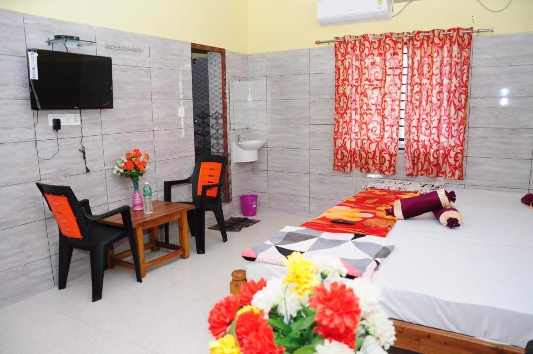 Aryan Residency Villa Mavalli Exterior photo