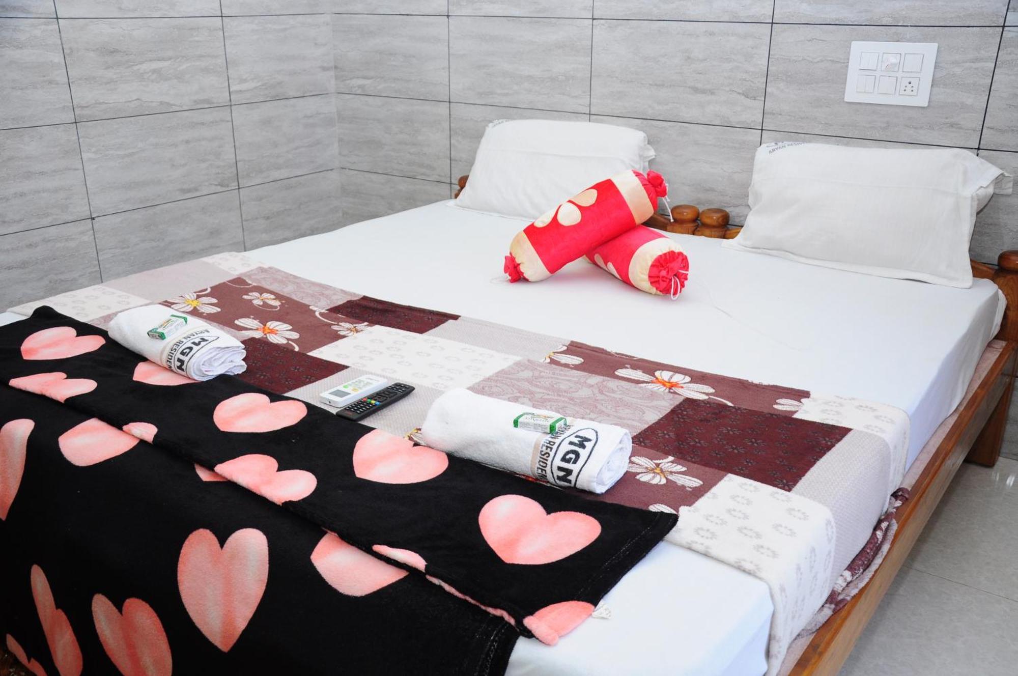 Aryan Residency Villa Mavalli Room photo